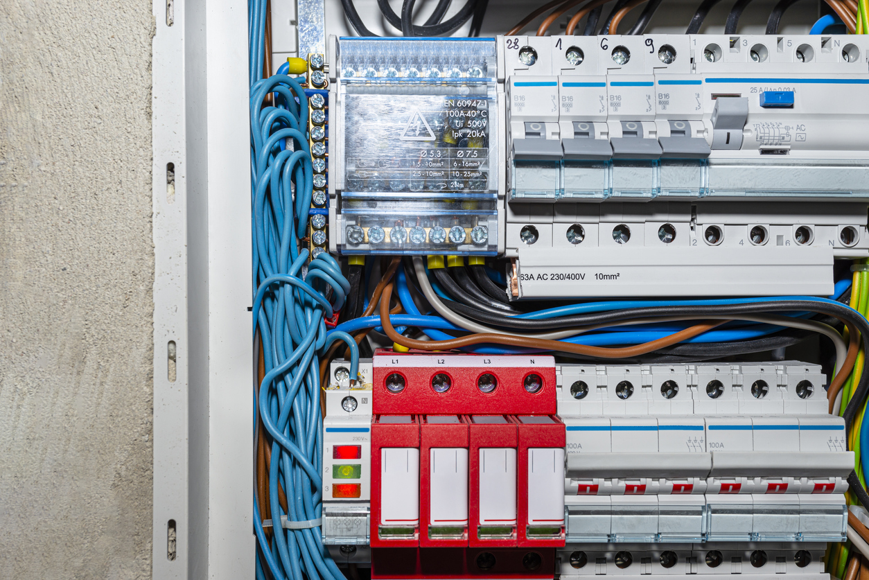 How Does a Lightning Arrester Work? Tampa Electrician Explains